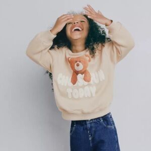 ZARA BEAR PRINT SWEATSHIRT